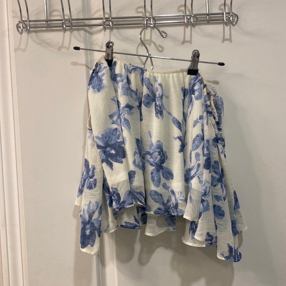 American threads Strapless floral top